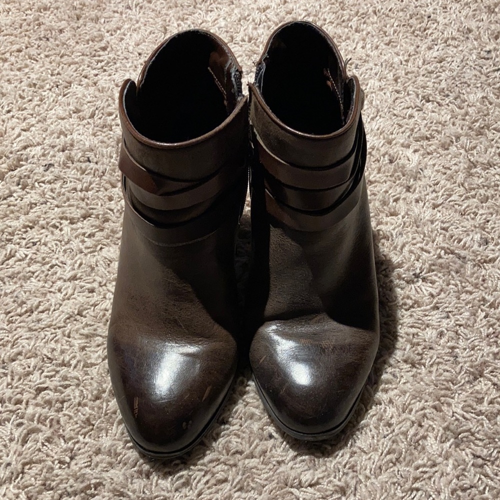 Arturo Chiang leather booties.